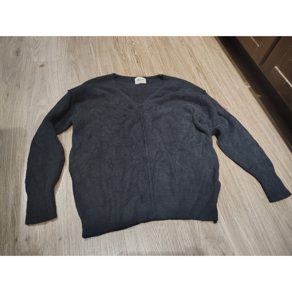 Aritzia Wilfred Free Black Sweater Oversized Size M Nylon V-Neck Minimalist